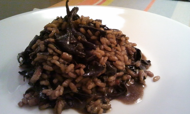 Rižoto od mrkih trubača Rižoto od mrkih trubača